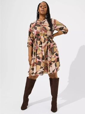 NWOT TORRID Mini Clip Dot Front Keyhole Dress